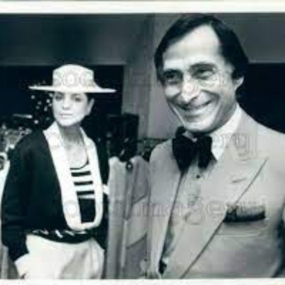 Le Suit (Kasper) Petite Ladies Luxury (2PC) Pant Suit (8P) - Picture 6 of 17